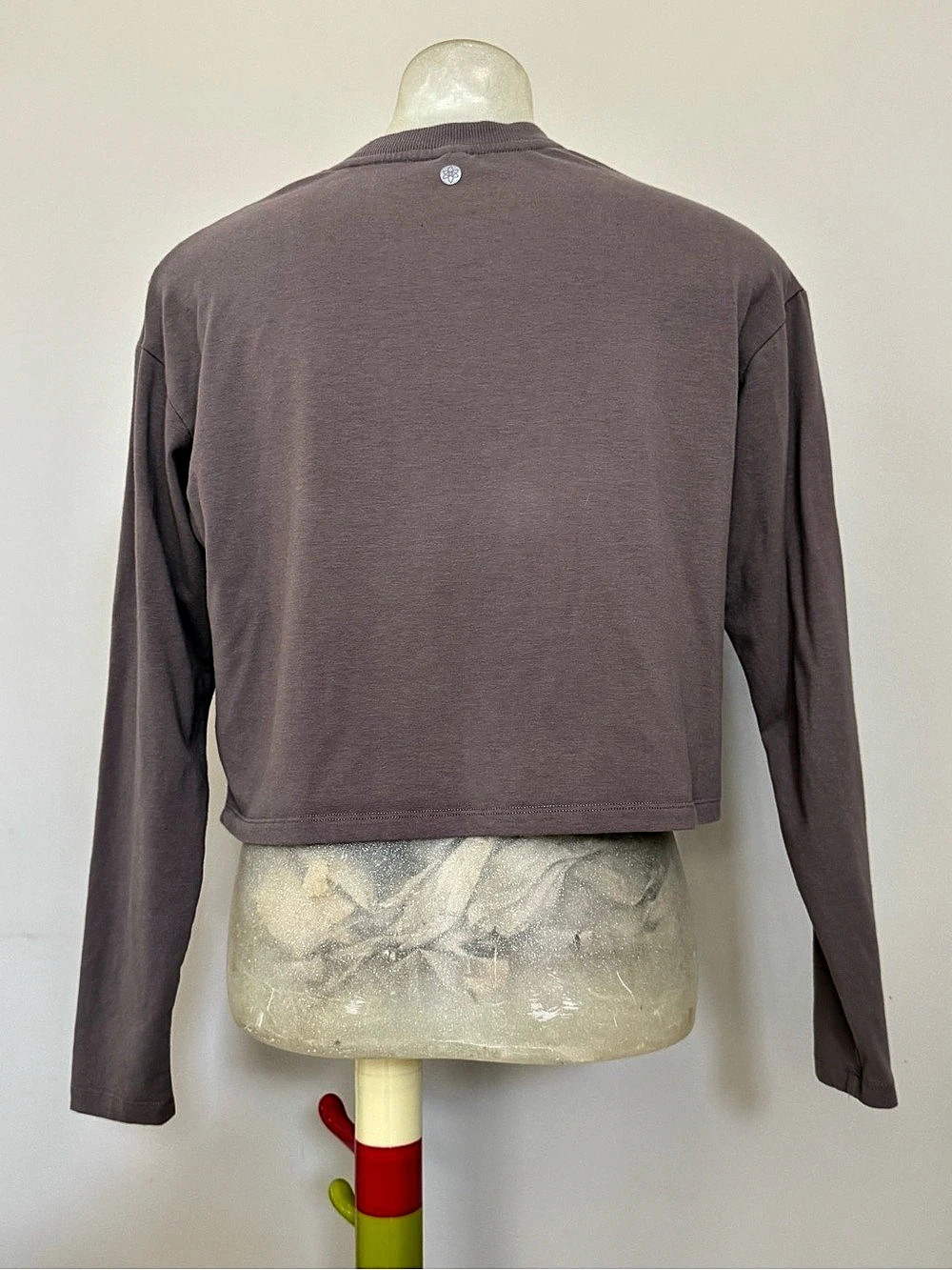 Harmony and Balance Cropped Long Sleeve Top in Brown Mauve Size Small Like New